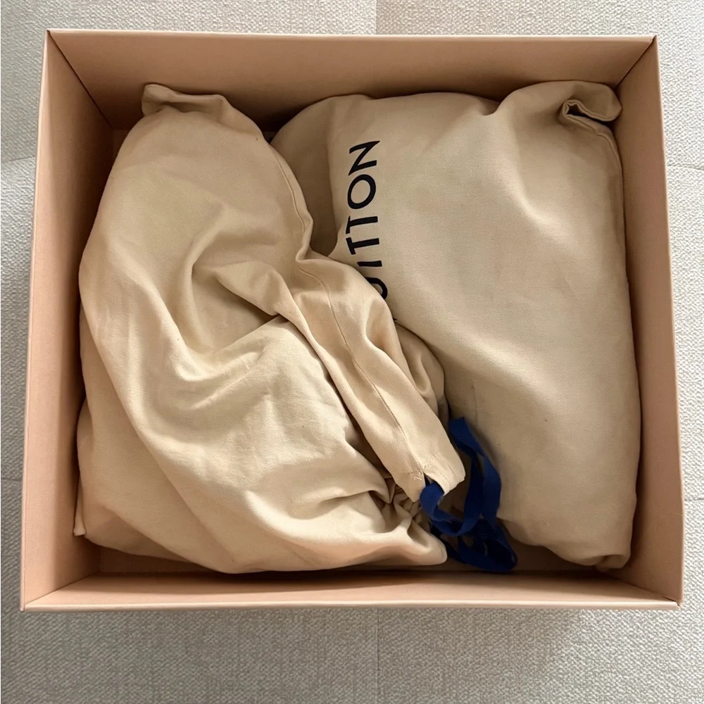 Louis Vuitton Snow Boots - Size 42 - Picture 10 of 12